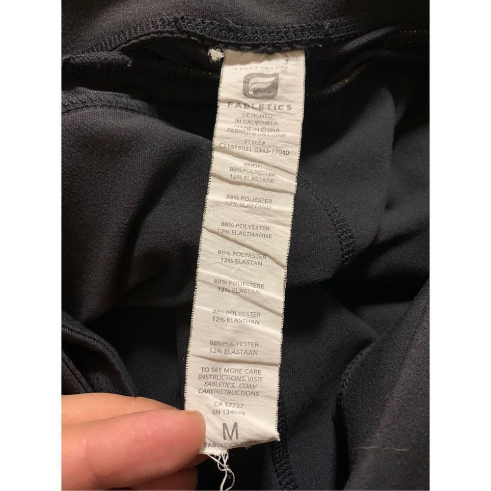 Fabletics Polar Crop Leggings, Medium, Black & Orange, Used - Picture 4 of 9